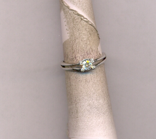 DIAMOND RING