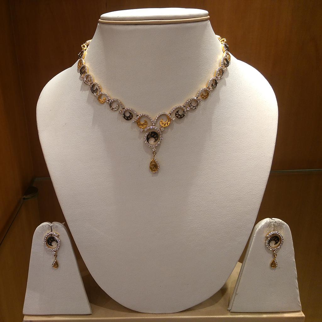 GOLD HALF SET ROUND CASTING EXCLUSIVE