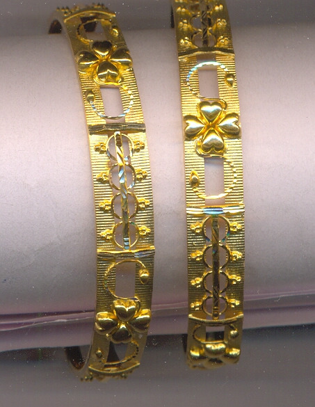 GOLD BANGLE