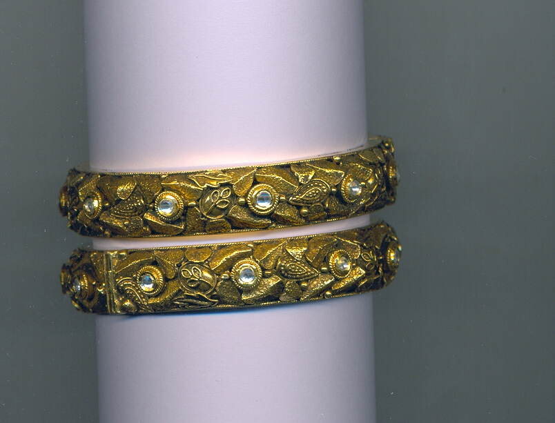 GOLD BANGLE ANTIQUE