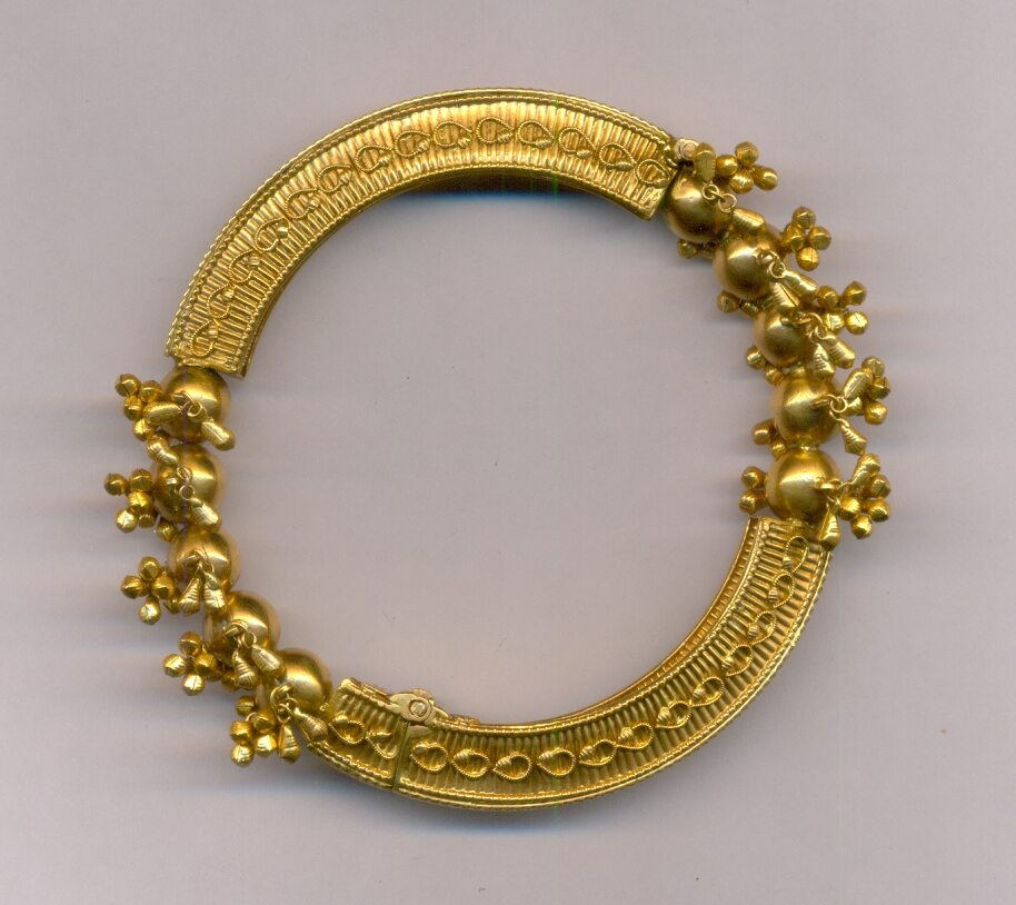 GOLD BANGLE ANTIQUE EXCLUSIVE