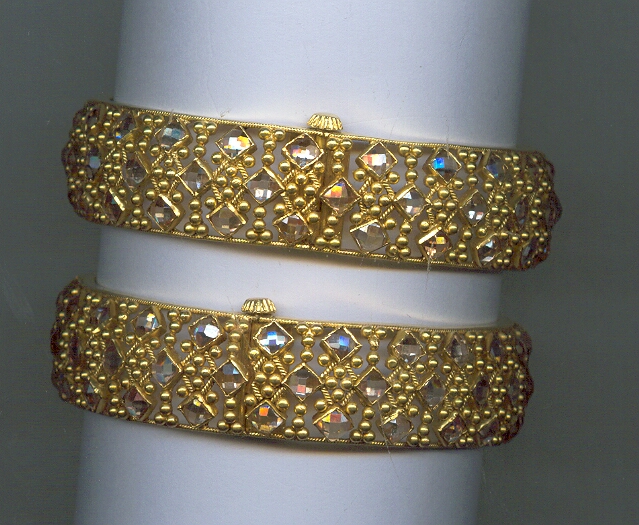 GOLD BANGLE ANTIQUE EXCLUSIVE