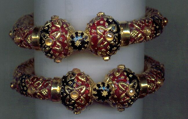 GOLD BANGLE ANTIQUE EXCLUSIVE