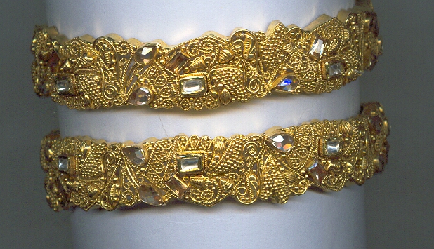GOLD BANGLE ANTIQUE EXCLUSIVE