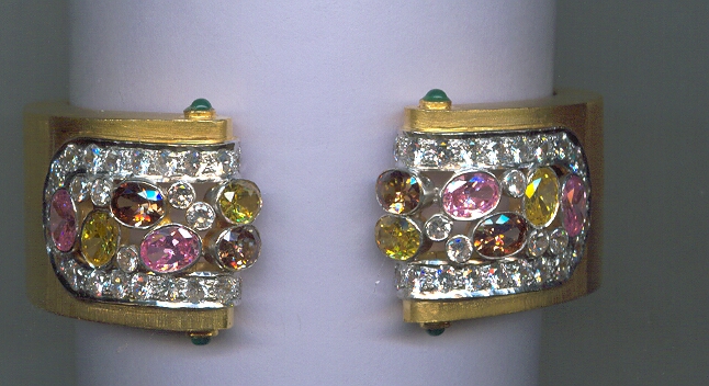 GOLD BANGLE DESIGNER EXCLUSIVE
