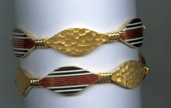 GOLD BANGLE DESIGNER EXCLUSIVE