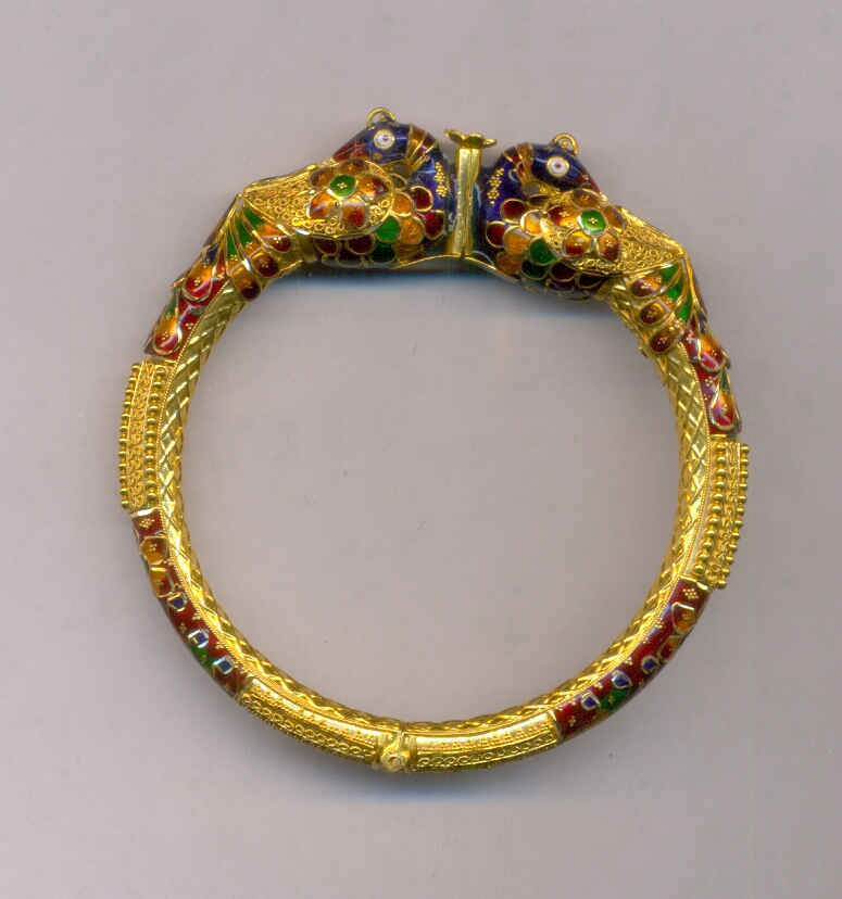 GOLD BANGLE PLAIN EXCLUSIVE