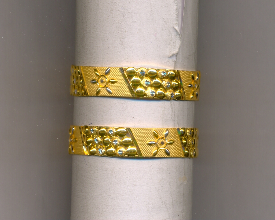 GOLD BANGLE PLAIN EXCLUSIVE