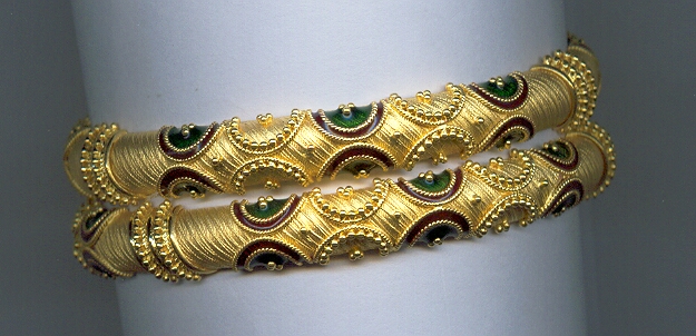GOLD BANGLE PLAIN EXCLUSIVE