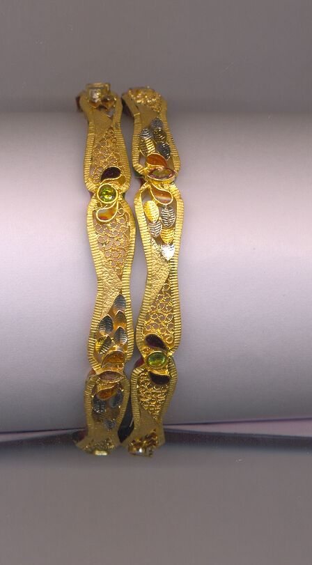 GOLD BANGLE PLAIN EXCLUSIVE