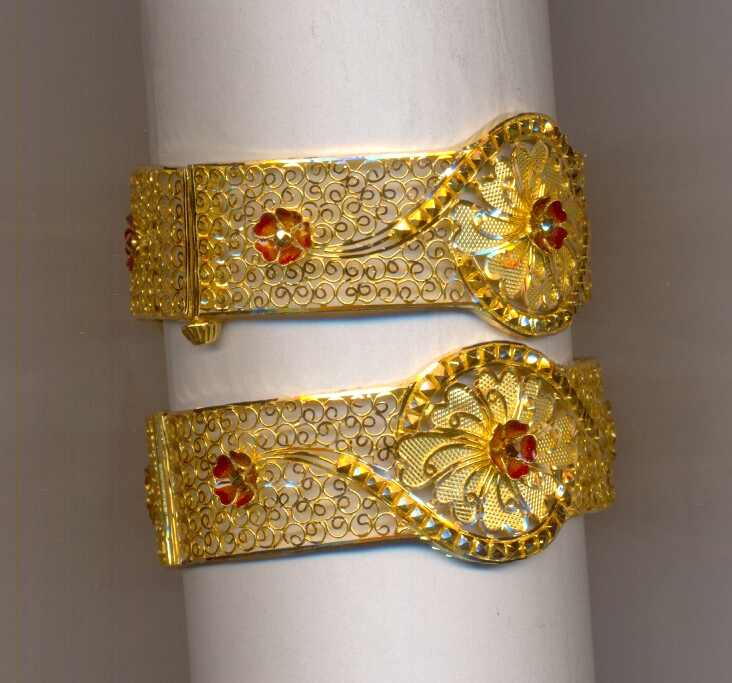 GOLD BANGLE PLAIN EXCLUSIVE