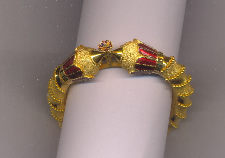 GOLD BANGLE PLAIN EXCLUSIVE