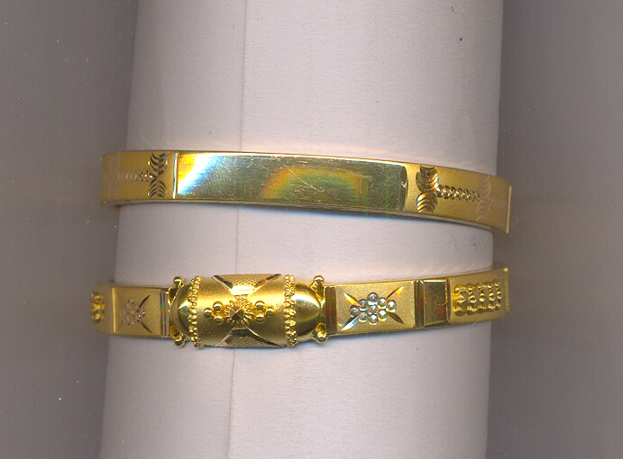 GOLD BANGLE PLAIN EXCLUSIVE