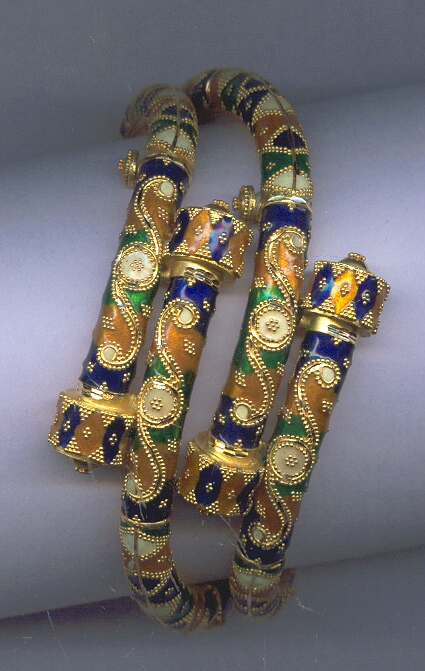 GOLD BANGLE PLAIN EXCLUSIVE