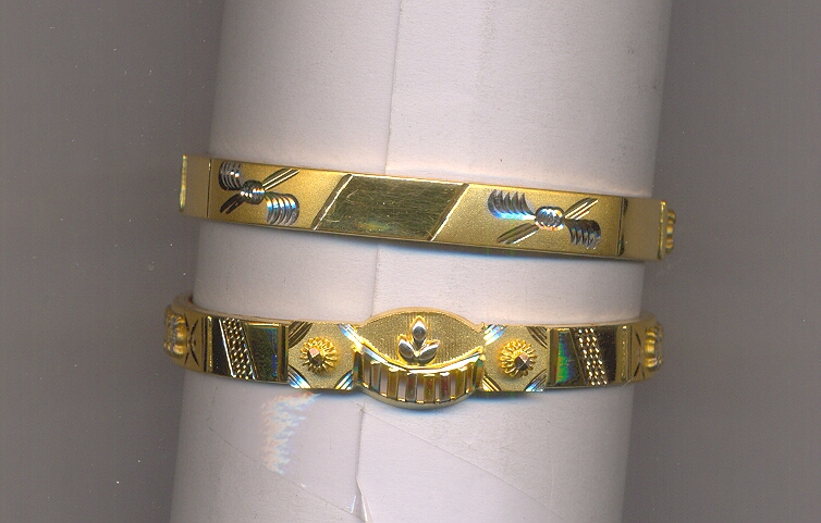 GOLD BANGLE PLAIN EXCLUSIVE
