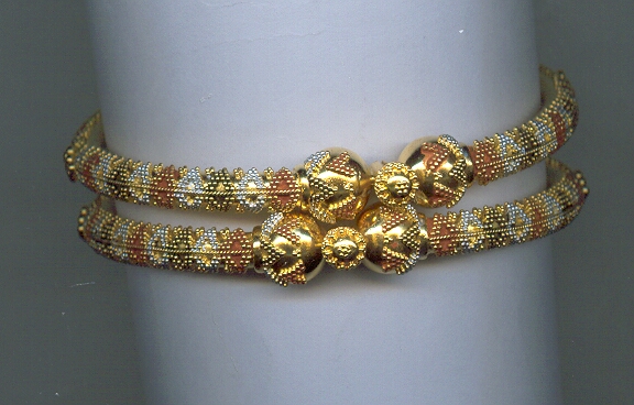 GOLD BANGLE PLAIN EXCLUSIVE