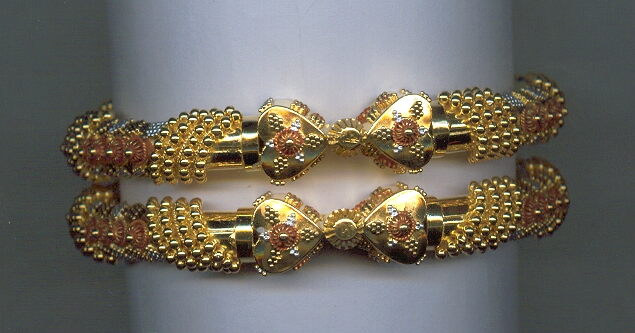 GOLD BANGLE PLAIN EXCLUSIVE