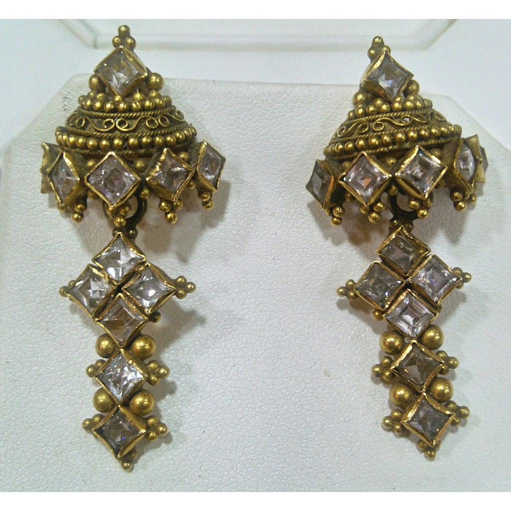 GOLD HANGING ANTIQUE