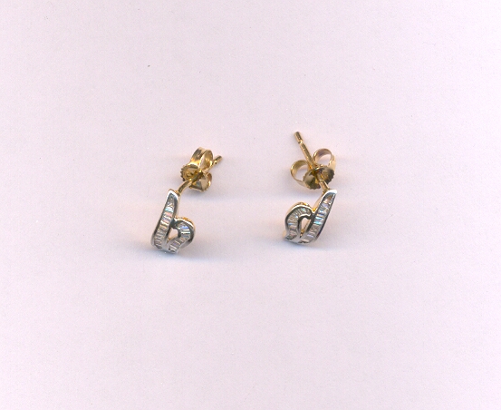DIAMOND EARRING