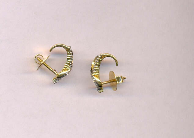 DIAMOND EARRING
