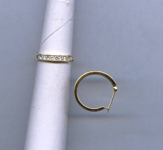DIAMOND EARRING