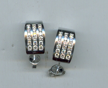 DIAMOND EARRING