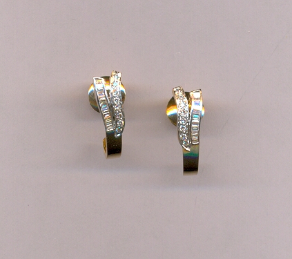 DIAMOND EARRING