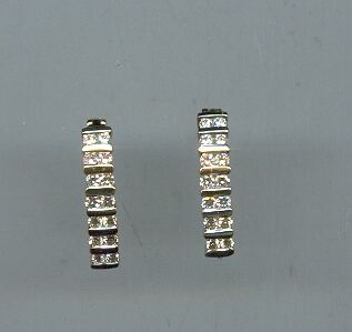 DIAMOND EARRING