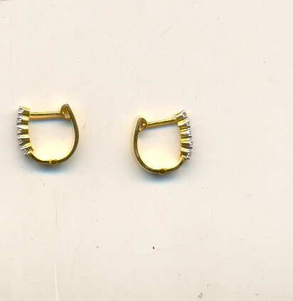 DIAMOND EARRING