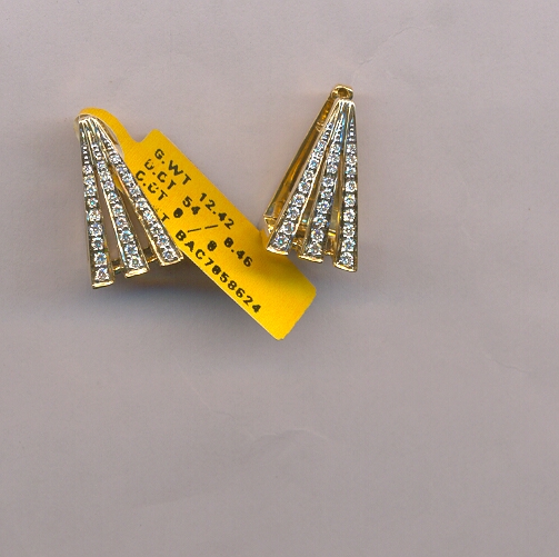 DIAMOND EARRING