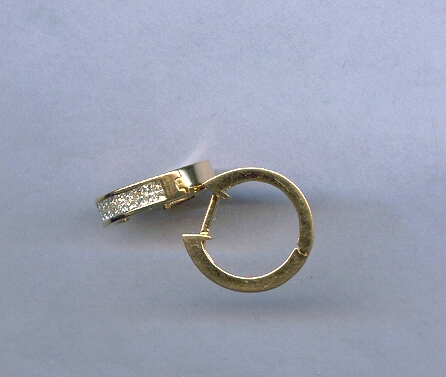 DIAMOND EARRING