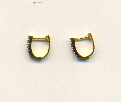 DIAMOND EARRING