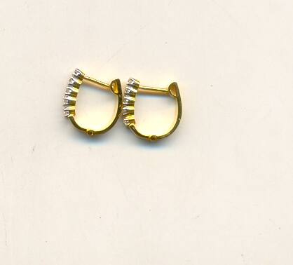 DIAMOND EARRING
