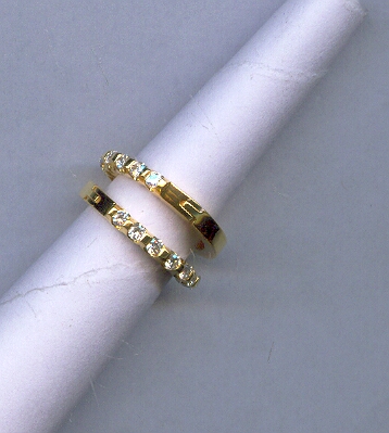 DIAMOND EARRING