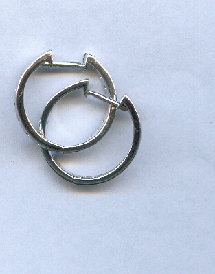 DIAMOND EARRING