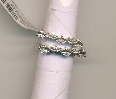 DIAMOND EARRING