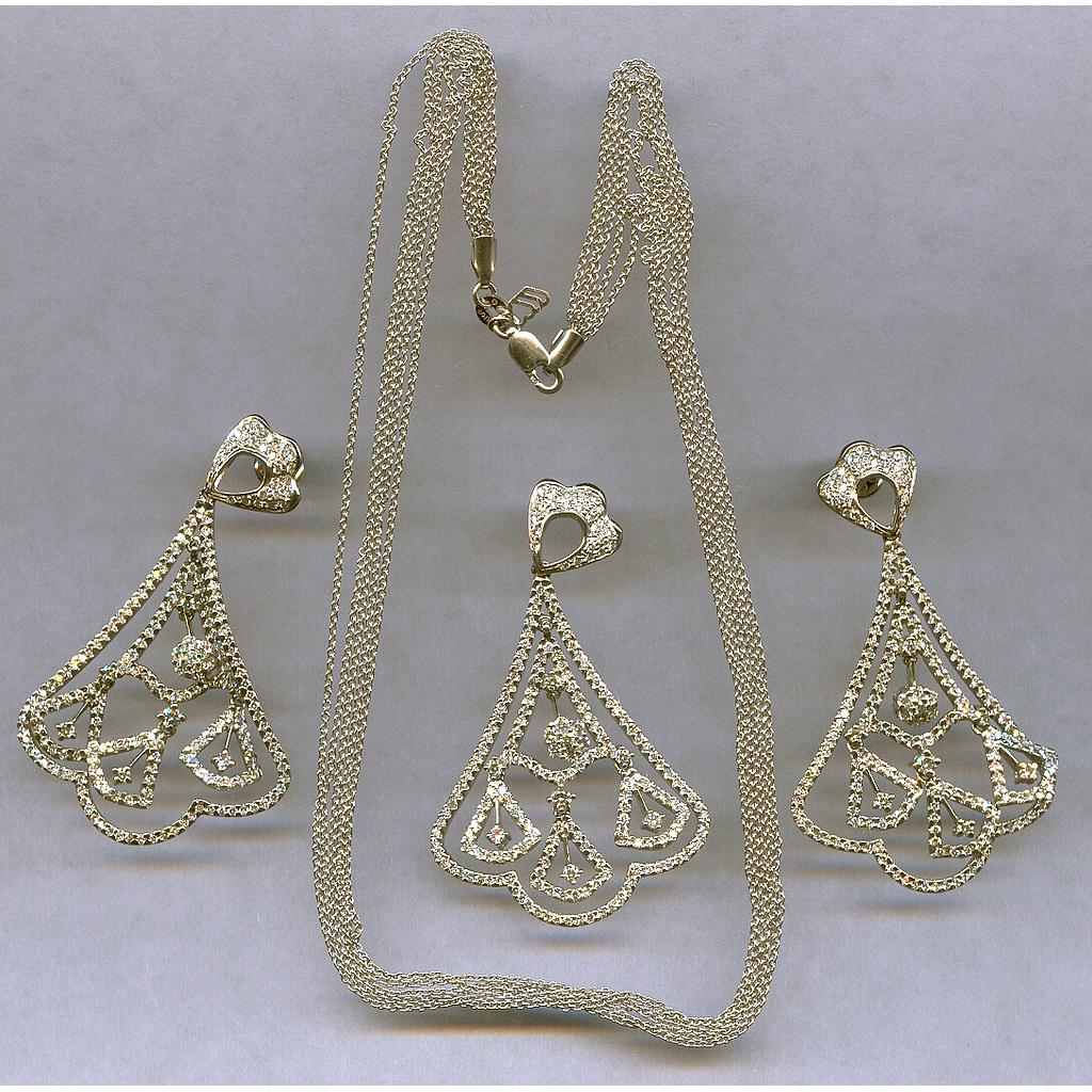 DIAMOND FULL SET PENDENT DESIGNER