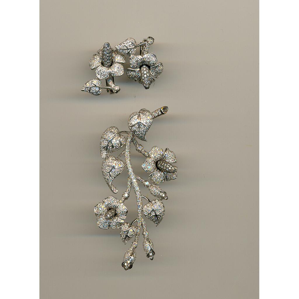 DIAMOND FULL SET PENDENT DESIGNER