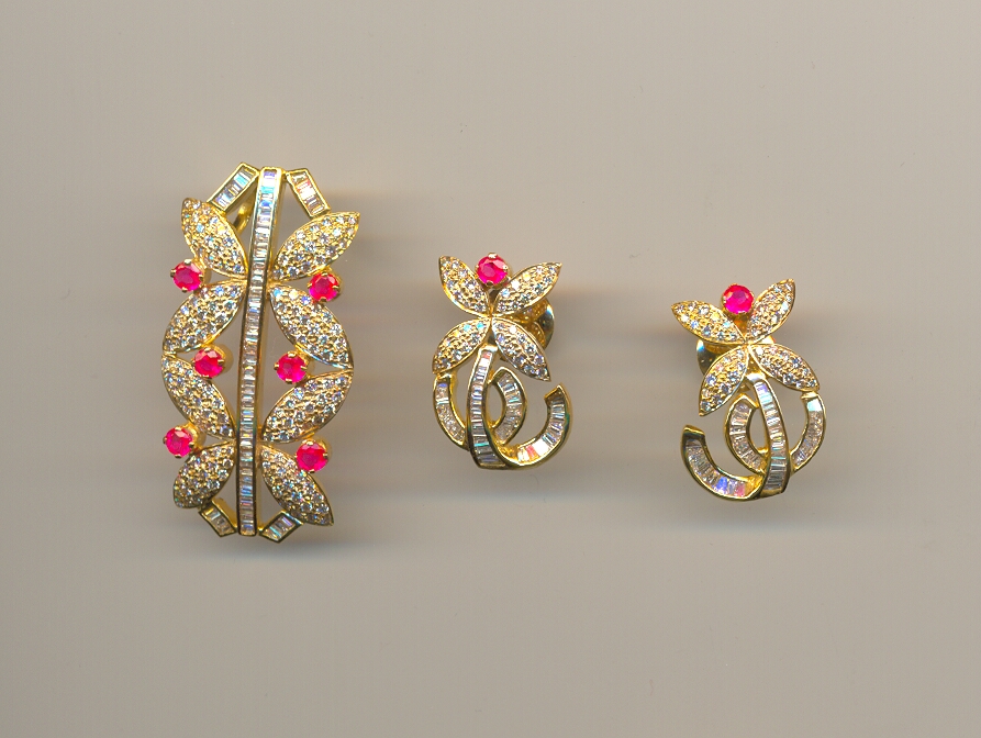 DIAMOND FULL SET PENDENT EXCLUSIVE