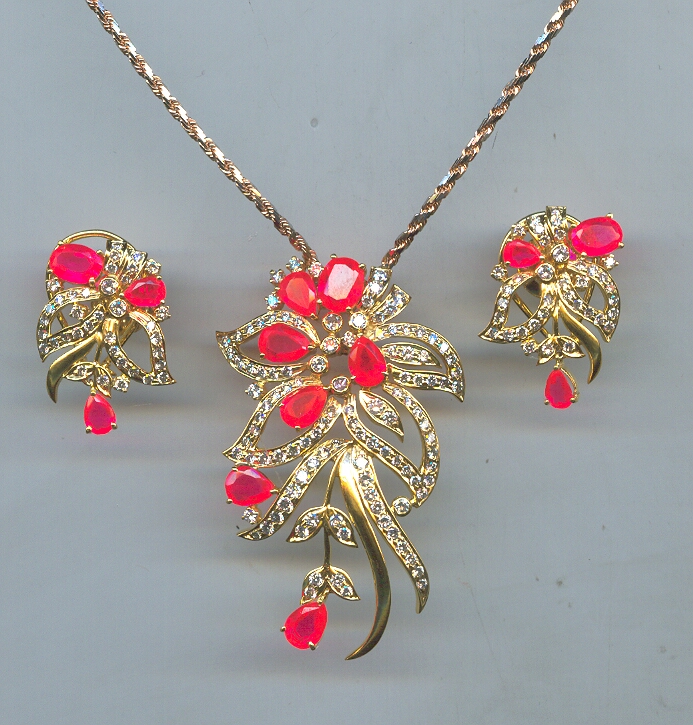 DIAMOND FULL SET PENDENT EXCLUSIVE