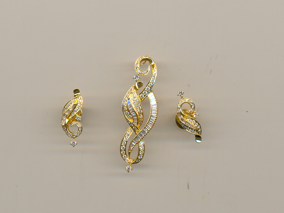 DIAMOND FULL SET PENDENT EXCLUSIVE