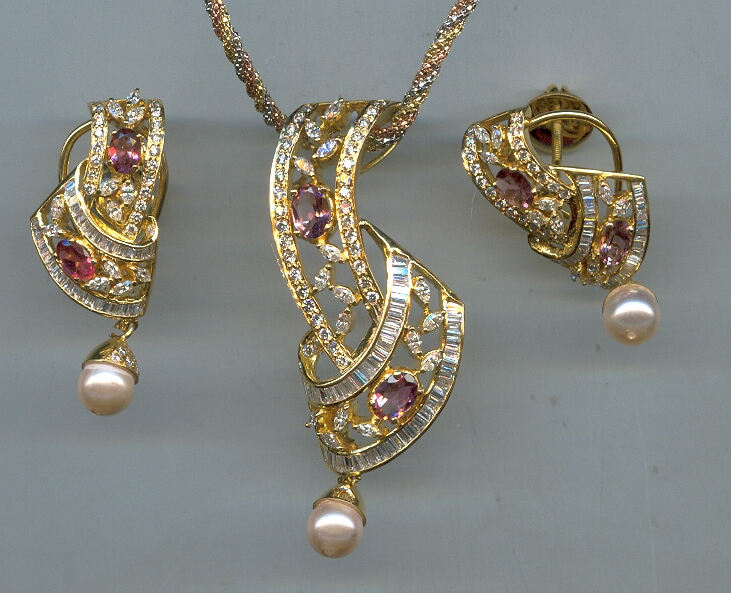DIAMOND FULL SET PENDENT EXCLUSIVE