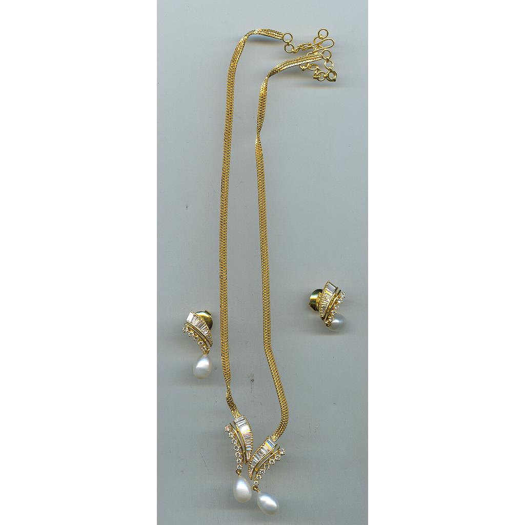 DIAMOND FULL SET PENDENT FANCY