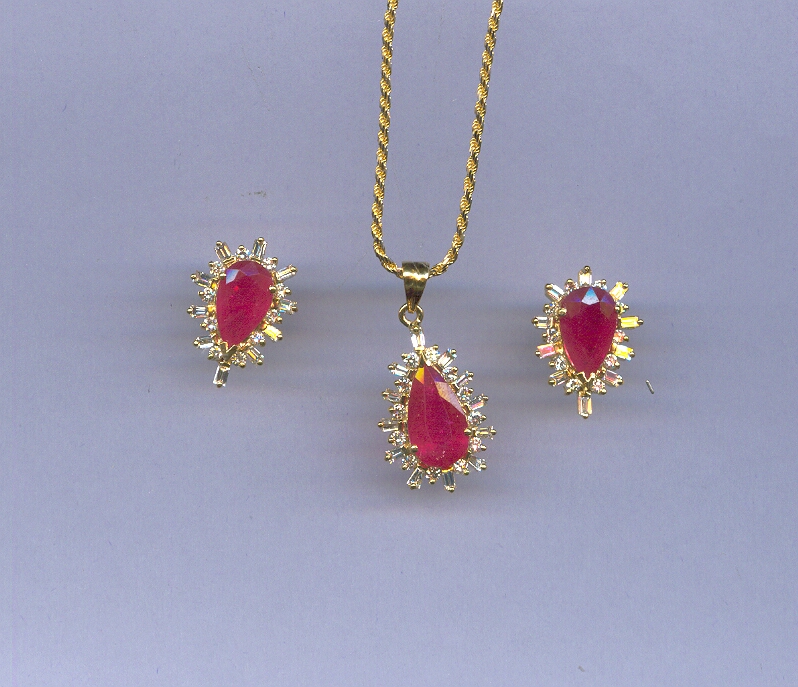DIAMOND FULL SET PENDENT FANCY