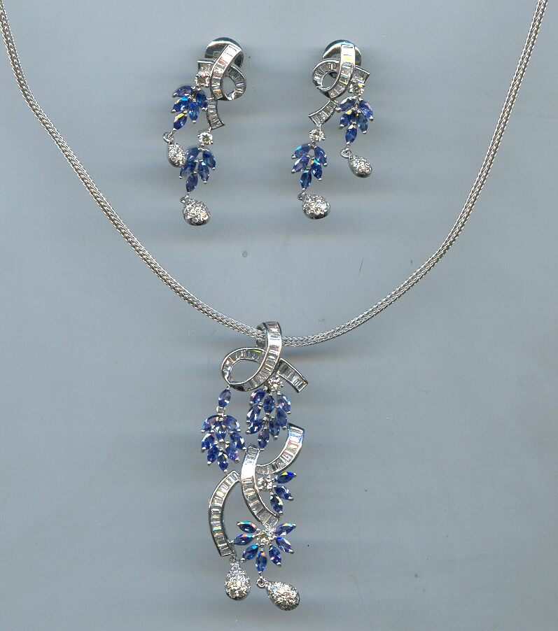 DIAMOND FULL SET PENDENT FANCY