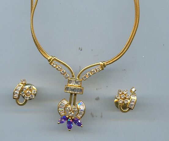 DIAMOND FULL SET PENDENT FANCY