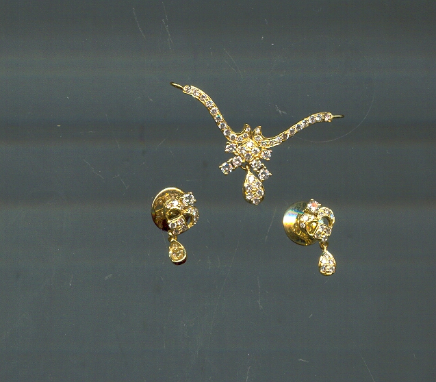 DIAMOND FULL SET PENDENT FANCY
