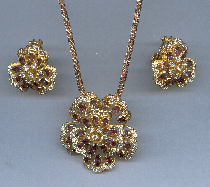 DIAMOND FULL SET PENDENT FANCY
