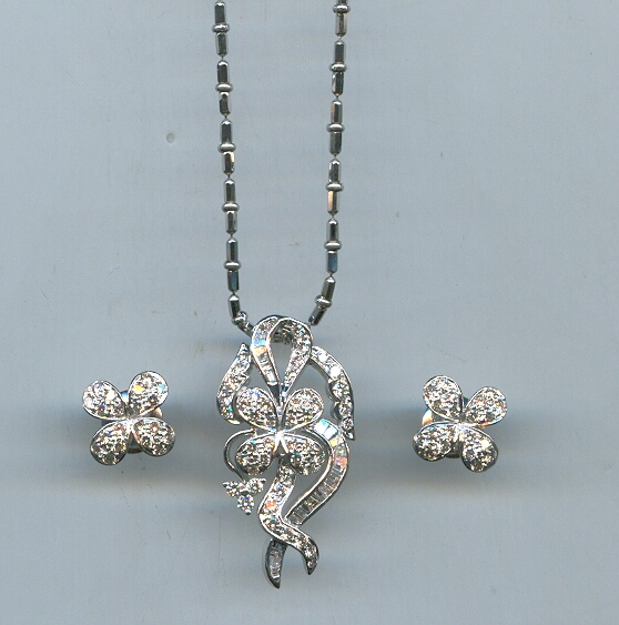 DIAMOND FULL SET PENDENT FANCY