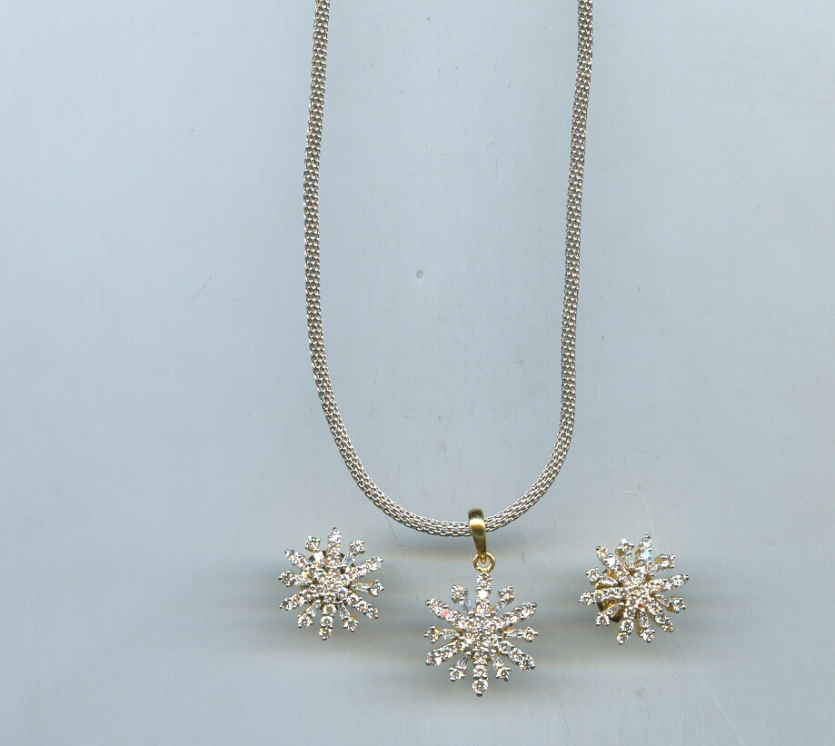 DIAMOND FULL SET PENDENT FANCY